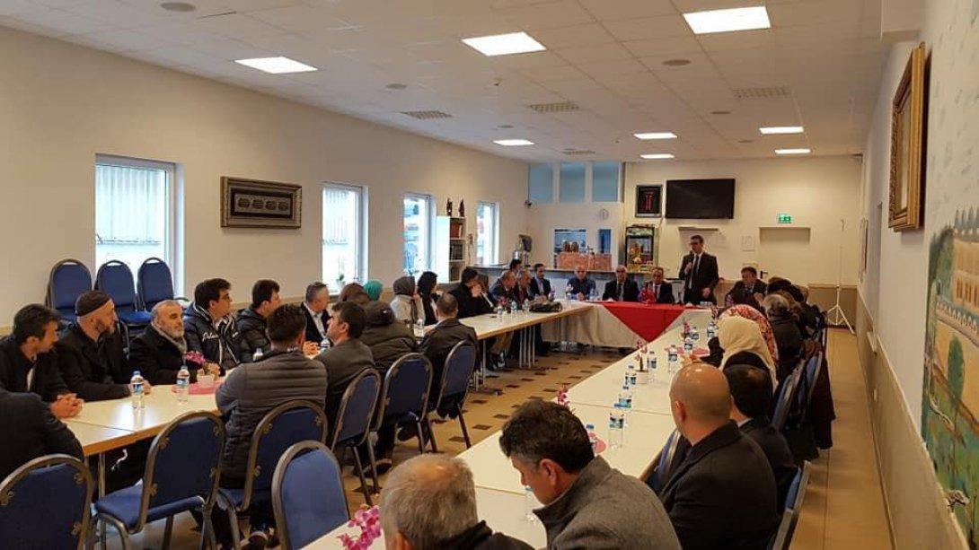 Aalen´de Başkonsolosumuz ve Ataşemizin  Katılımı ile Türkçe Dersleri Konulu Toplantı