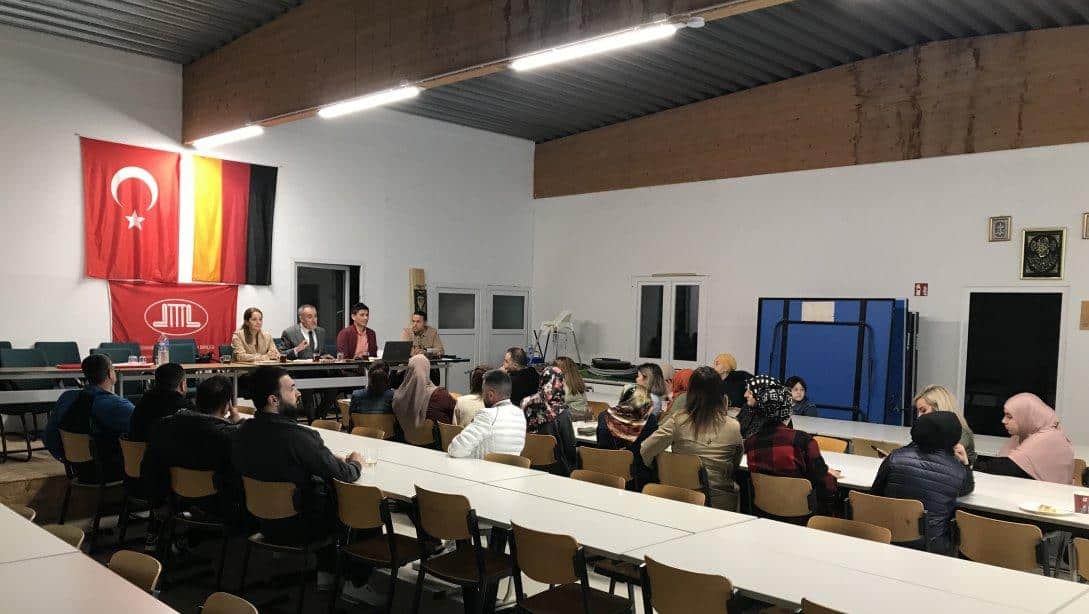 Bietigheim - Bissingen bölgesinde  Türkçe ve Türk Kültürü derslerinin açılmasına yönelik veli toplantısı gerçekleştirildi. 