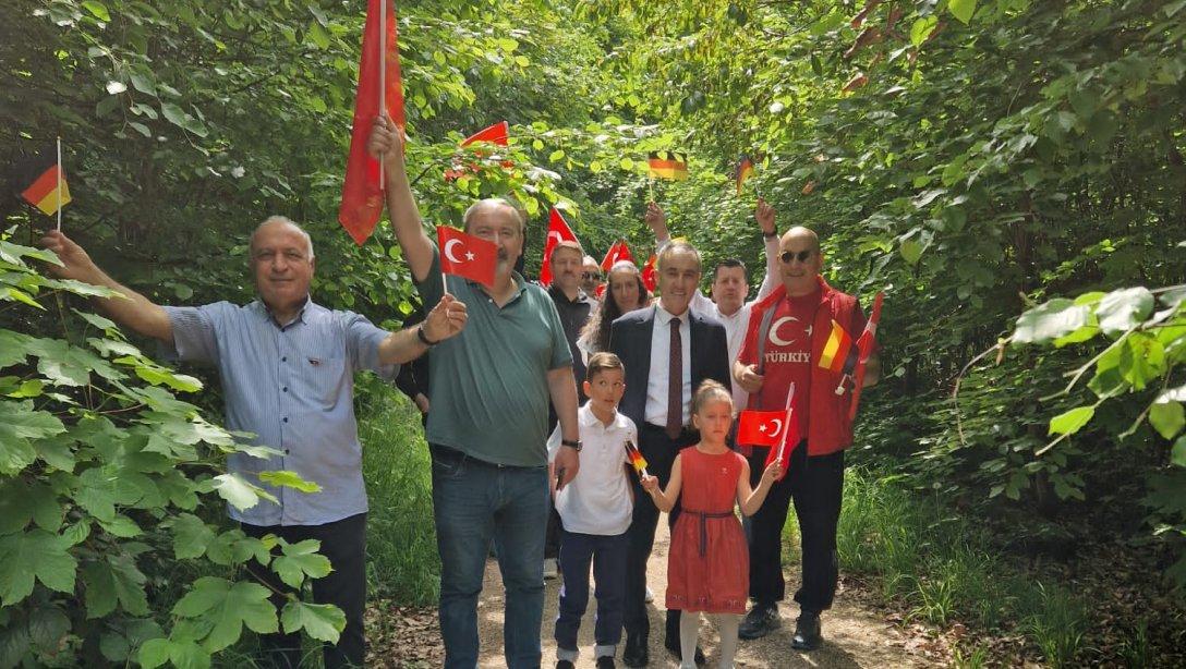 Nürtingen bölgesi 19 Mayıs Atatürk'ü Anma, Gençlik ve Spor Bayramı etkinlikleri kapsamında Atatürk koşusunu gerçekleştirdik. 