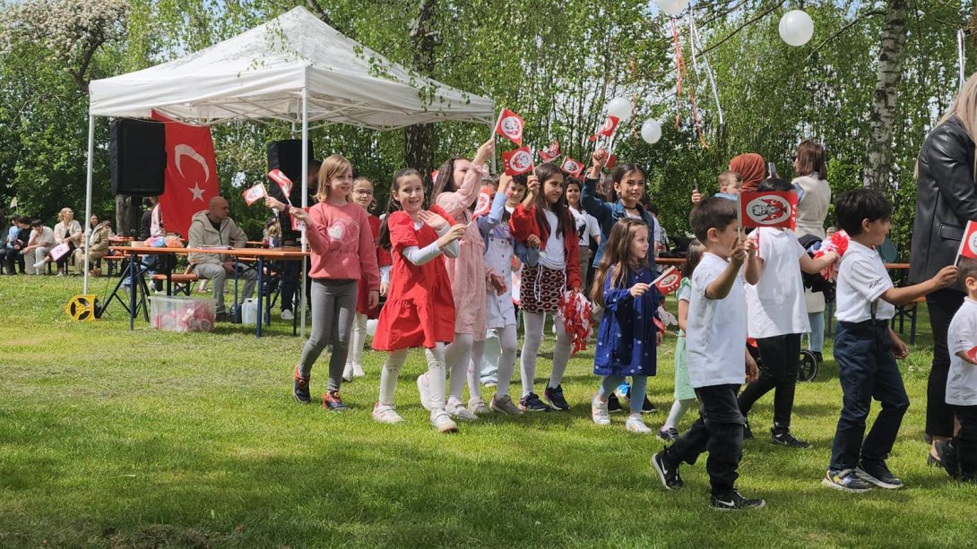 23 Nisan Ulusal Egemenlik ve Çocuk Bayramı Bad Saulgau Eğitim Bölgesinde coşkuyla kutlandı.
