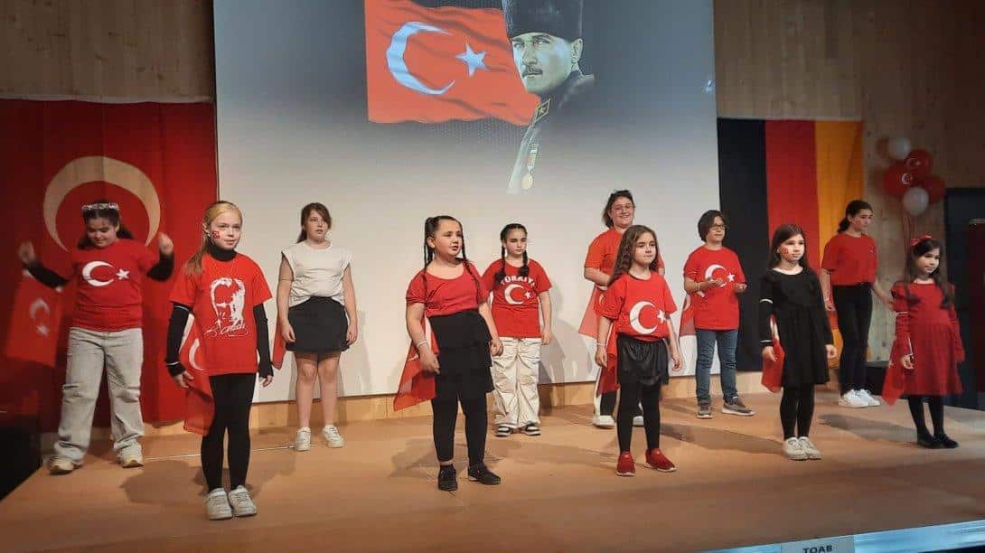 23 Nisan Ulusal Egemenlik ve Çocuk Bayramı'nı Schwäbisch Hall Eğitim Bölgesinde büyük bir coşkuyla kutladık.