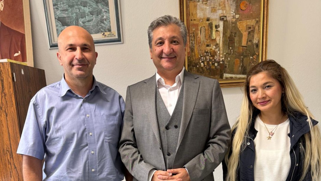 Stuttgart Merkez Eğitim Bölgesi Türk Okul Aile Birliği Derneği Başkanı Mehmet Çakmak'ın Eğitim Ataşemizi ziyareti
