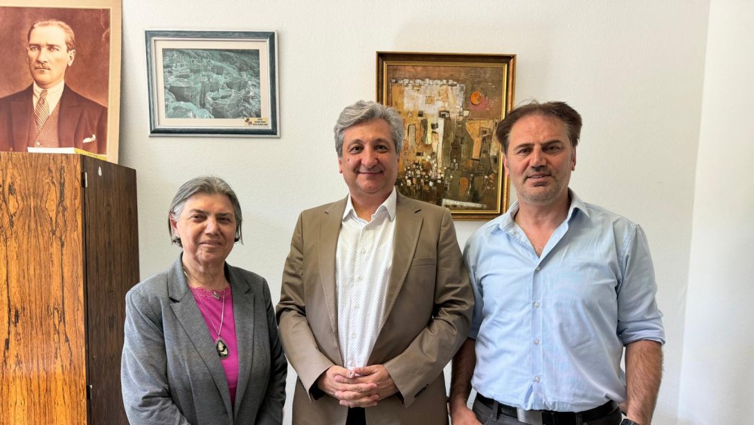 Fellbach Türk Derneği Başkanı Hüseyin Babuşçu, Eğitim Ataşemiz Prof. Dr. Ali Değirmendereli'yi ziyaret etmiştir.