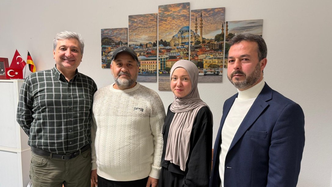 Laichingen TOAB Derneği Başkanı Ayşe Baysal ve DİTİB Cami Dernek Başkanı Halil Dinç, Eğitim Ataşemizi ziyaret etmiştir.