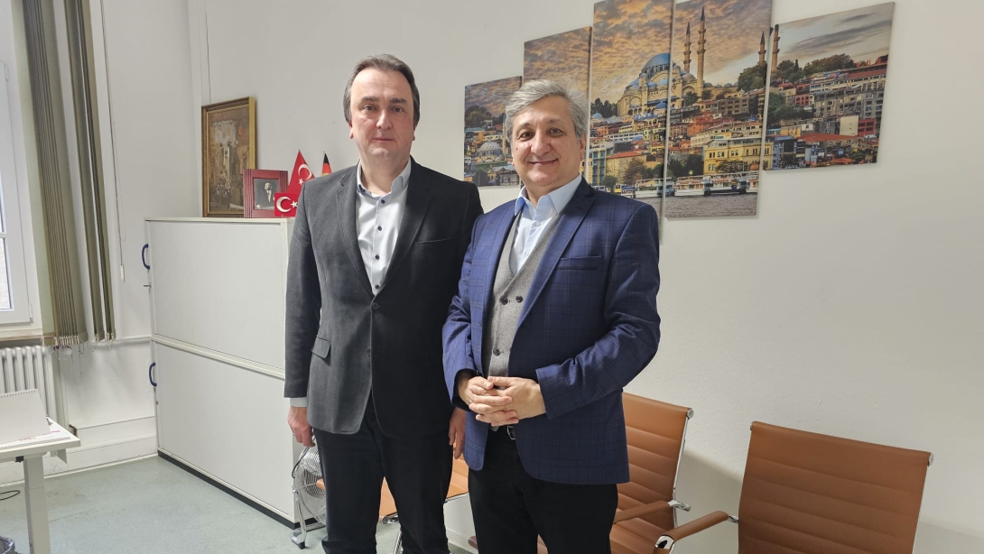 Württemberg DİTİB Eyalet Birliği Başkanı Erdinç Altuntaş, ataşemizi ziyaret etmiştir.