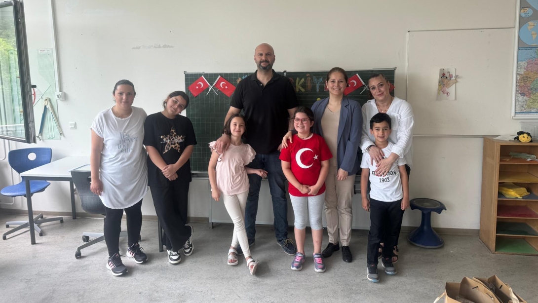 Merkez koordinatörümüz Burcu Hancı Yanar Ameisenbergschule öğrenci ve velileriyle aile etkinliği gerçekleştirmiştir.