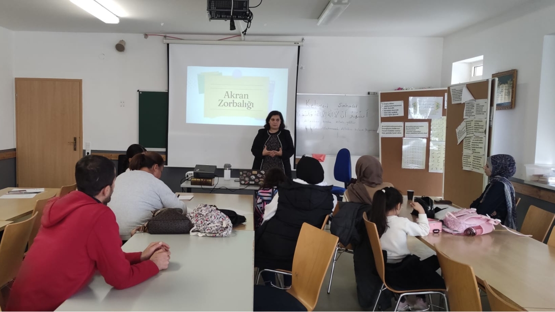 ''Akran Zorbalığı'' Konulu Veli Semineri